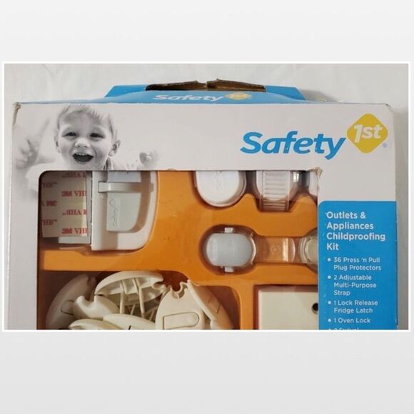 New Safety 1st Child Proof Kit Kid Baby Home Outlet Covers Fridge Latch Straps - Picture 3 of 15